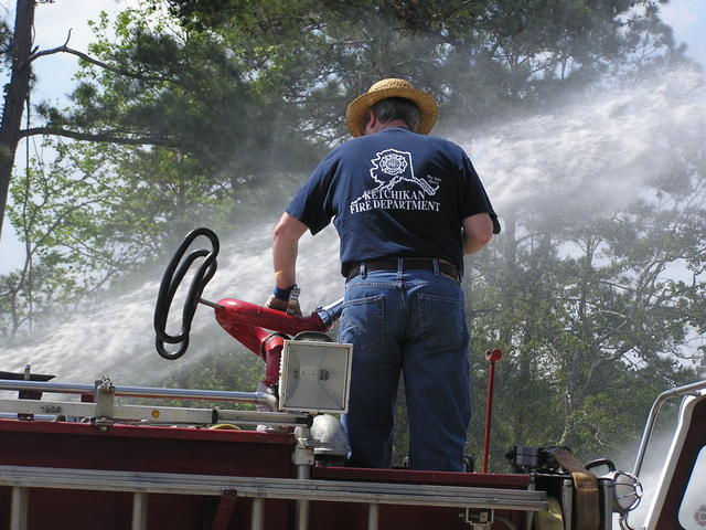 Deck Gun 1.JPG